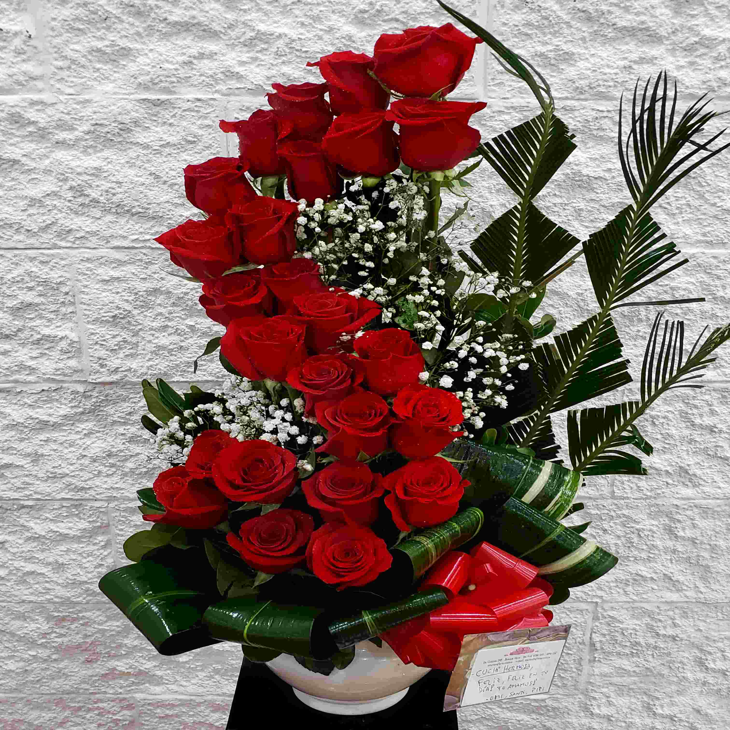 Envio y venta de flores ,rosas, plantas,arreglos florales ,regalos y desayunos a domicilio con delivery gratis en la Ciudad Autonoma de Buenos Aires y con costo de env�o en localidades del Gran Buenos Aires asi como delivery de flores y plantas a trav�s de florerias asociadas en todas las provincias de la Argentina, Buenos Aires, la Pampa, Tucuman, La Rioja, R�o Negro, Entre Rios, Corrientes, Misiones, Neuquen, Chubut, Tierra del Fuego, Santa Cruz, San Luis, Mendoza, Cordoba, Jujuy, Formosa, Santiago del Estero, Salta, Chaco, Catamarca ,San Juan, y ademas realizamos el delivery de flores ,coronas,palmas , plantas y regalos a todas las ciudades de Argentina, Mar del Plata, C�rdoba, Buenos Aires, con cargo en Santa Rosa, La Plata, Bella Vista, Neuquen, Pilar, Paran�, Posadas, Resistencia, Cipolleti y mas de 300 ciudades y localidades en todo el territorio de nuestro pa�s, asi como tambien tenemos la posibilidad de enviar flores a casi todo el mundo en cuestion de horas